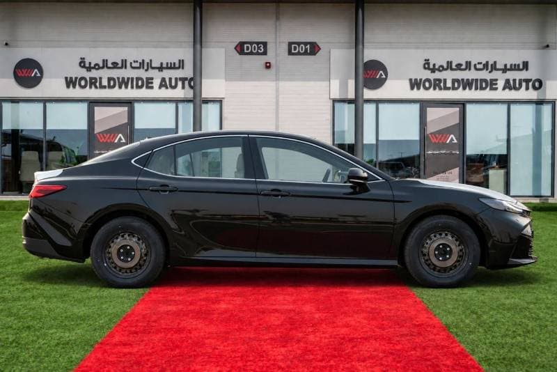 2026 Toyota Camry LE thumbnail 6