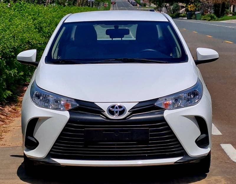 2021 Toyota Yaris Y thumbnail 5
