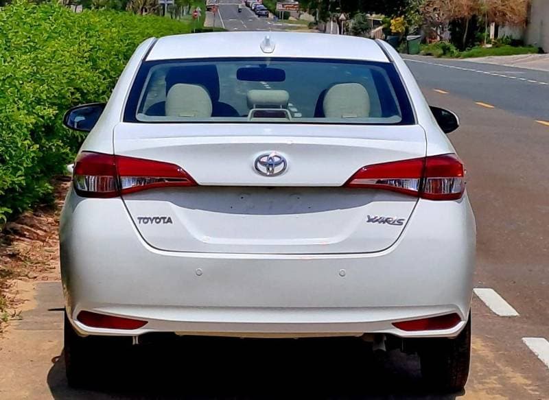 2021 Toyota Yaris Y thumbnail 6