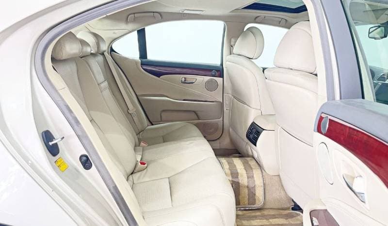2011 Lexus LS460 LWB 5ST thumbnail 8