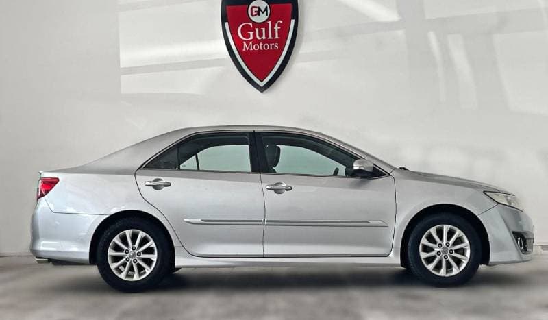 2012 Toyota Camry SE thumbnail 3