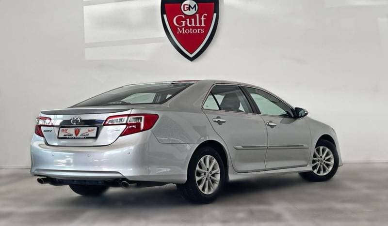 2012 Toyota Camry SE thumbnail 4