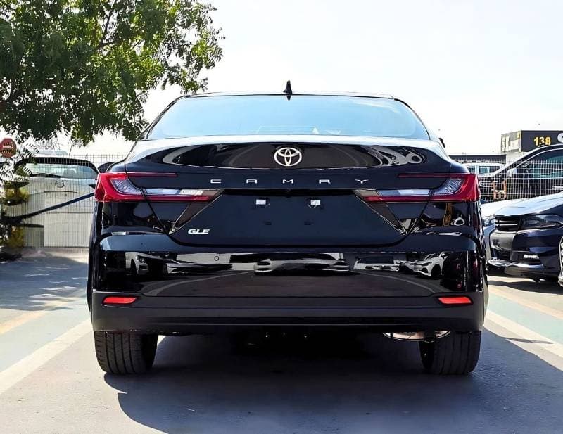 2026 Toyota Camry GLE thumbnail 6