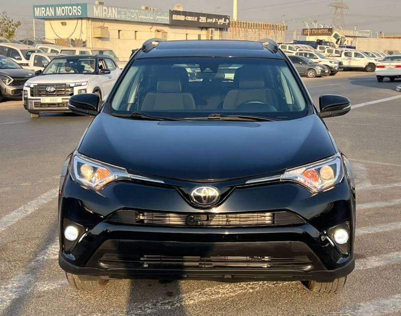 2018 Toyota RAV4 thumbnail 3