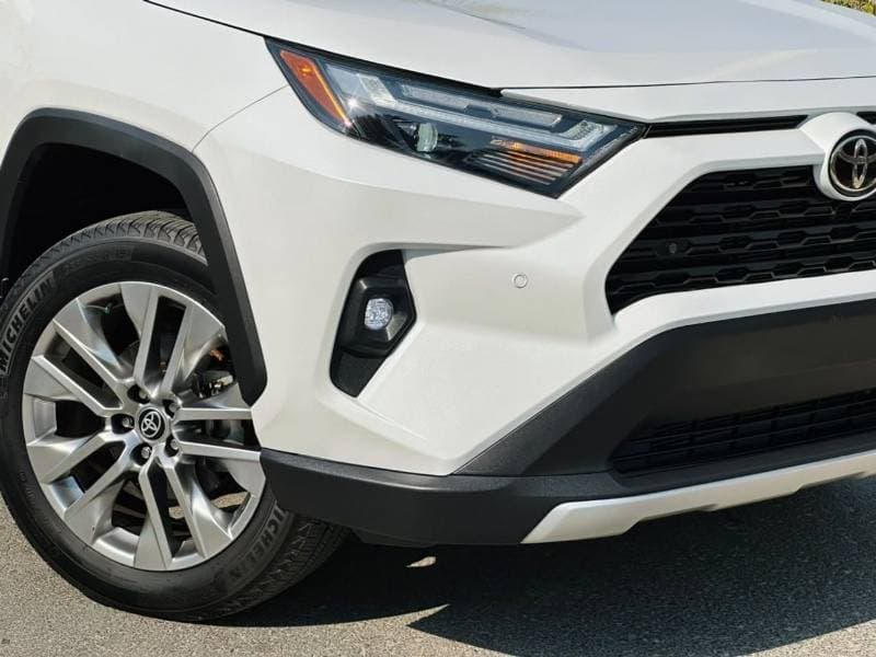 2024 Toyota RAV4 thumbnail 5