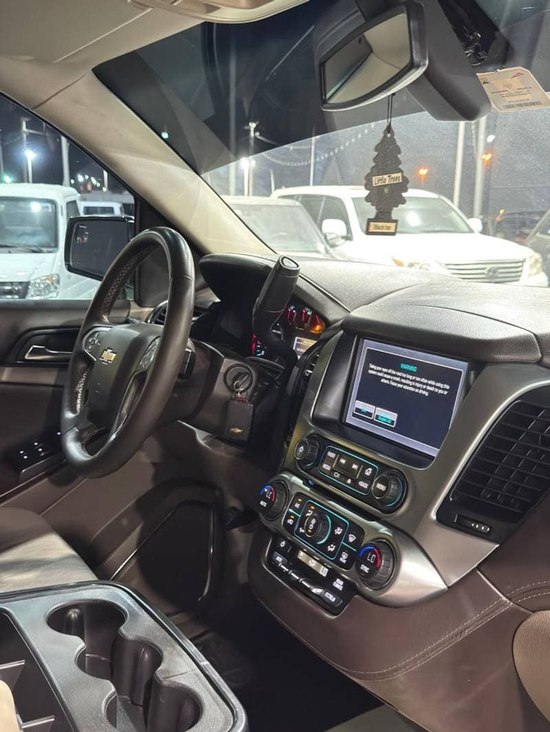 2015 Chevrolet Tahoe Z71 thumbnail 7