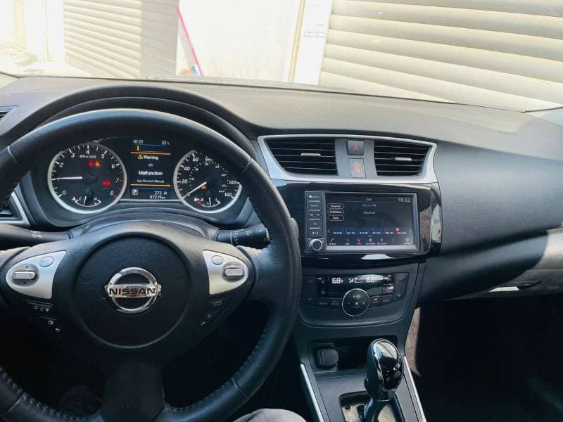 2019 Nissan Sentra SV thumbnail 3