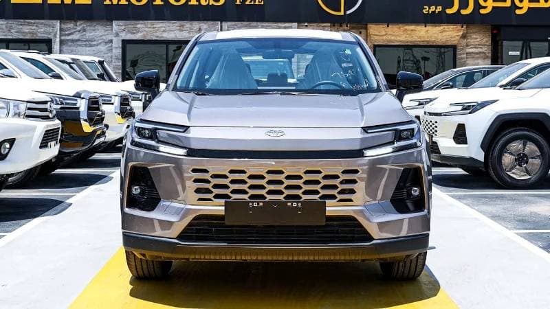 2026 Toyota RAV4 LE thumbnail 2