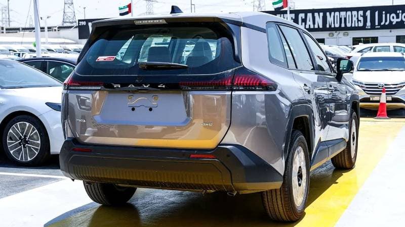 2026 Toyota RAV4 LE thumbnail 6