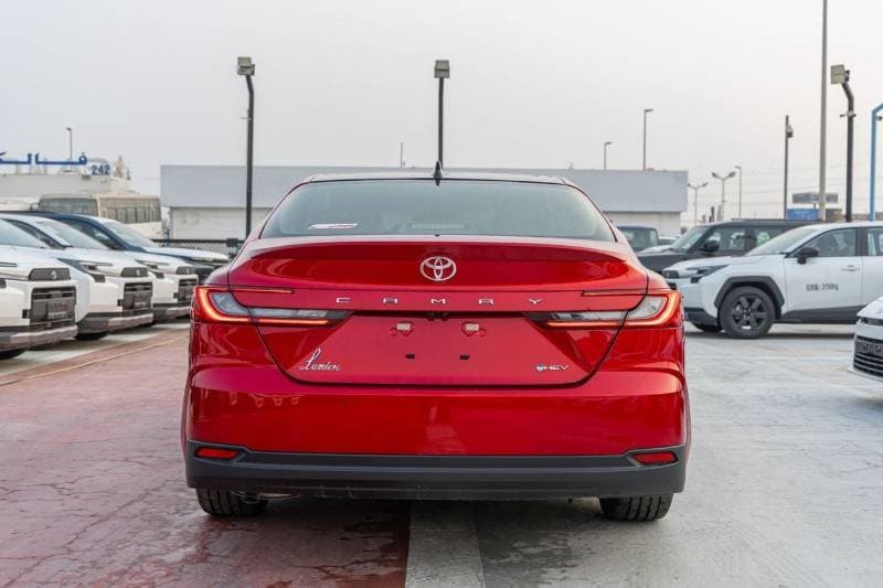 2026 Toyota Camry LUMIERE HEV thumbnail 5