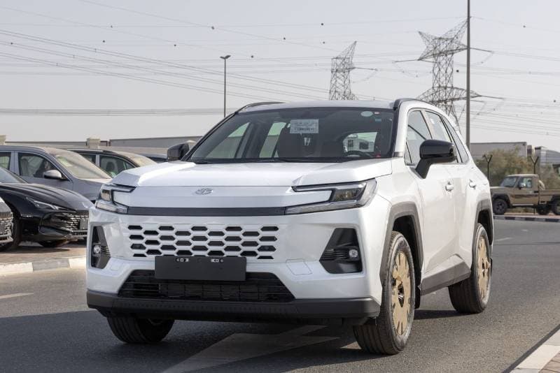 2026 Toyota RAV4 XLE thumbnail 3