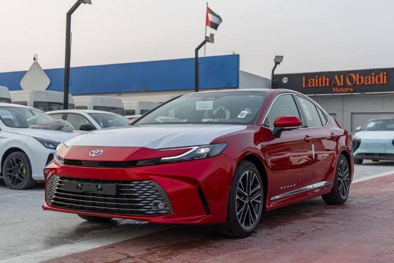2026 Toyota Camry LUMIERE HEV thumbnail 3