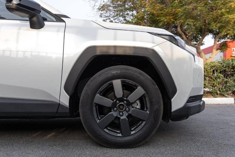 2026 Toyota RAV4 Luxury thumbnail 8