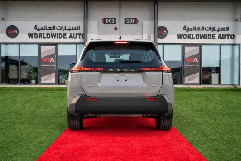 2026 Toyota RAV4 XLE thumbnail 8