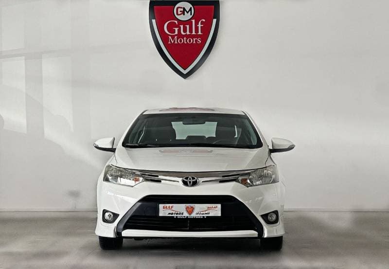 2015 Toyota Yaris SPORT thumbnail 2