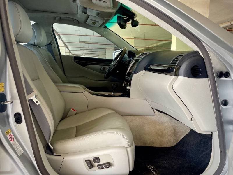 2012 Lexus LS460 PREMIER LWB thumbnail 8