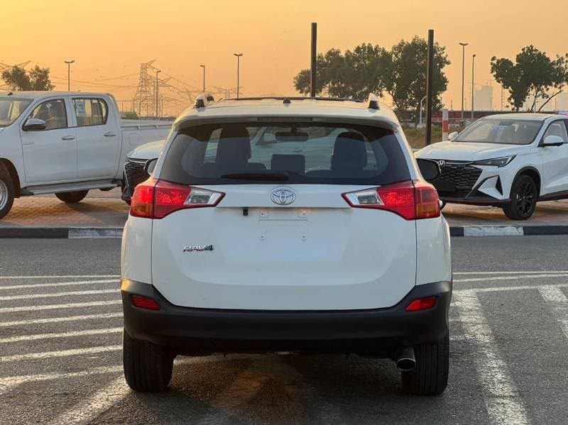 2014 Toyota RAV4 thumbnail 6