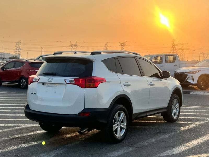 2014 Toyota RAV4 thumbnail 8