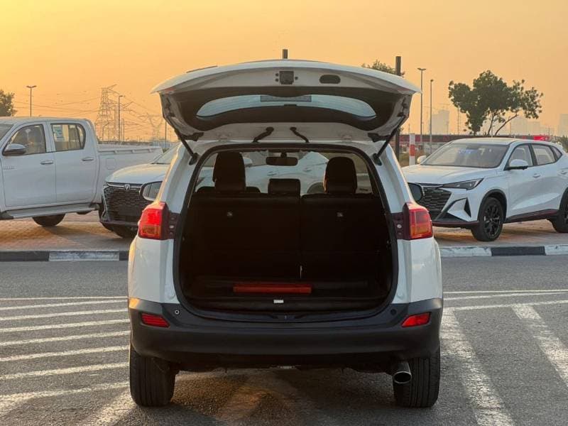 2014 Toyota RAV4 thumbnail 7