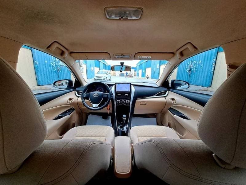 2020 Toyota Yaris SE thumbnail 7