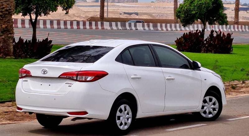 2020 Toyota Yaris SE thumbnail 5