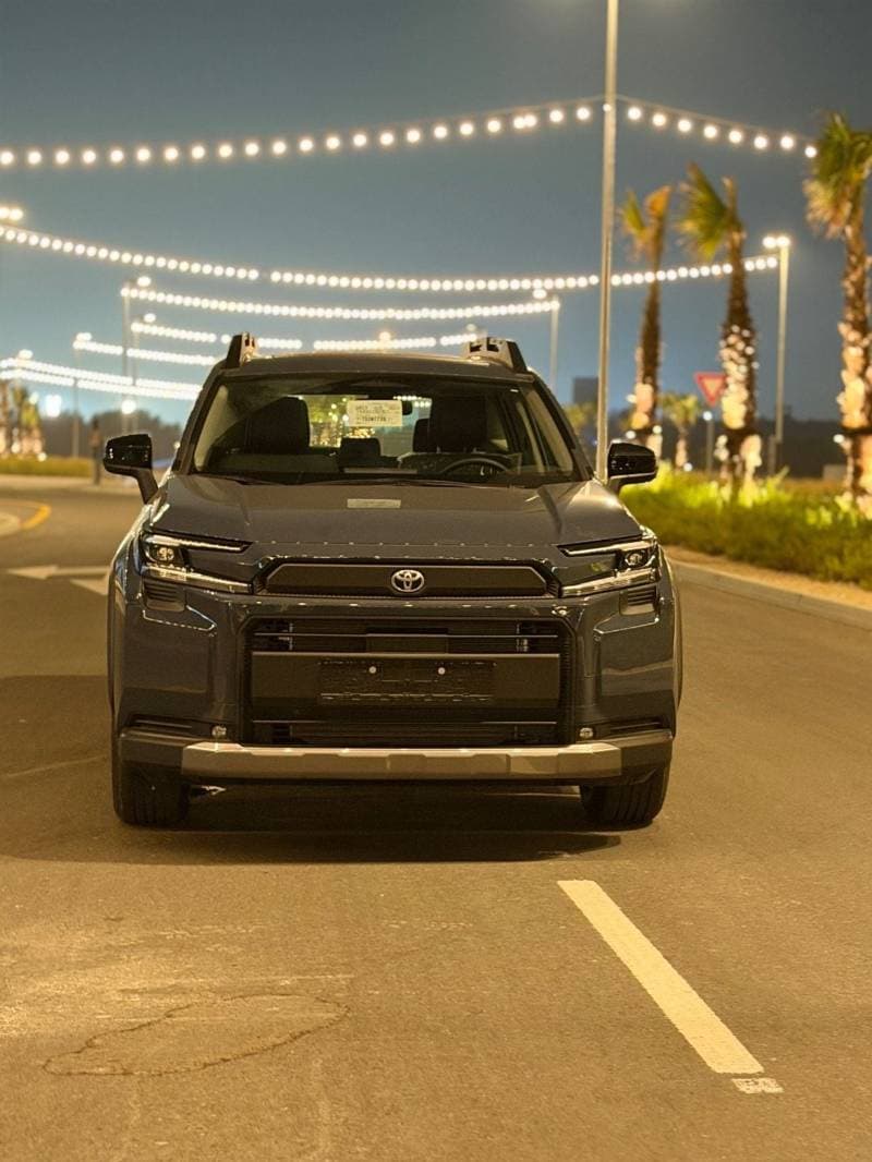 2026 Toyota RAV4 VXR HEV thumbnail 2