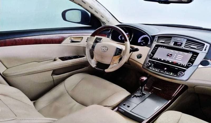 2012 Toyota Avalon LIMITED thumbnail 5