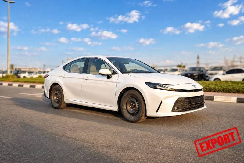 2025 Toyota Camry LE thumbnail 8
