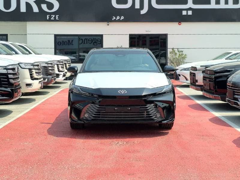 2026 Toyota Camry GLE thumbnail 2
