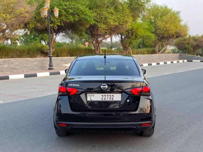 2024 Nissan Versa STANDARD thumbnail 5