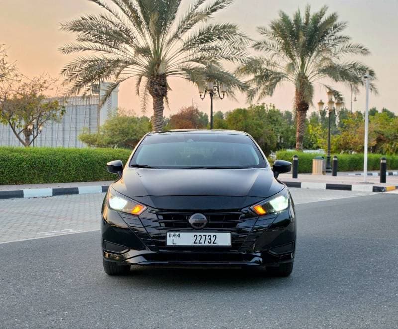 2024 Nissan Versa STANDARD thumbnail 2