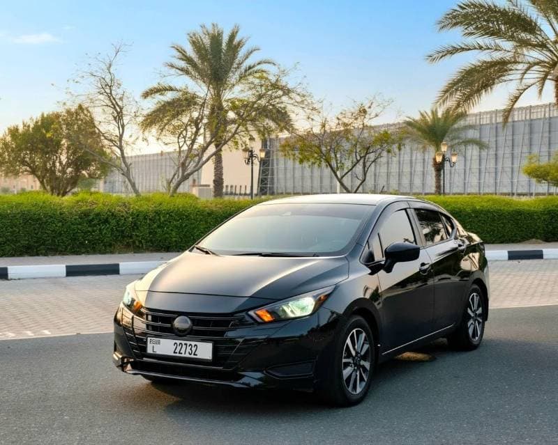 2024 Nissan Versa STANDARD thumbnail 3