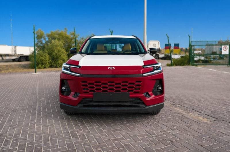 2026 Toyota RAV4 XLE thumbnail 3
