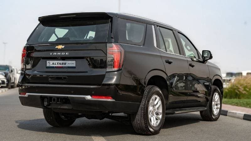 2026 Chevrolet Tahoe LS thumbnail 5