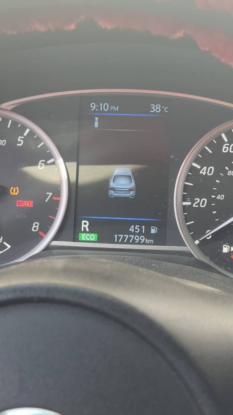 2019 Nissan Sentra S thumbnail 5