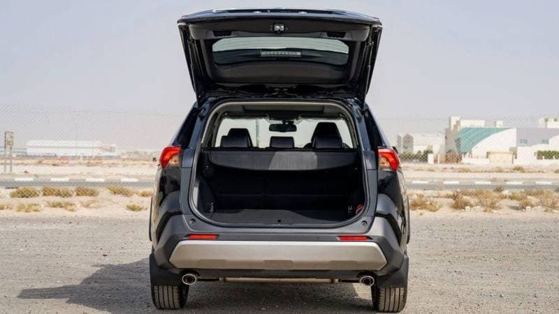 2024 Toyota RAV4 XLE thumbnail 6
