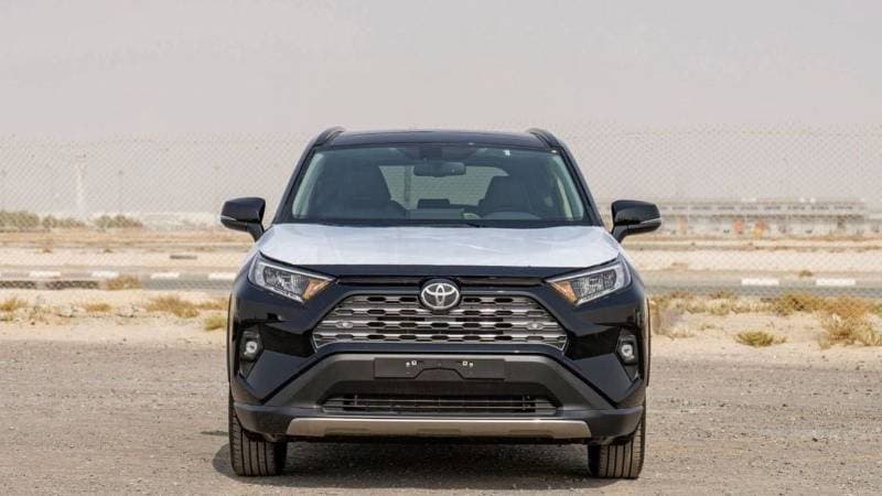 2024 Toyota RAV4 XLE thumbnail 2