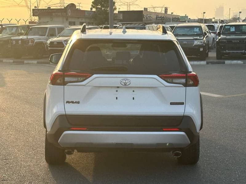 2024 Toyota RAV4 thumbnail 3