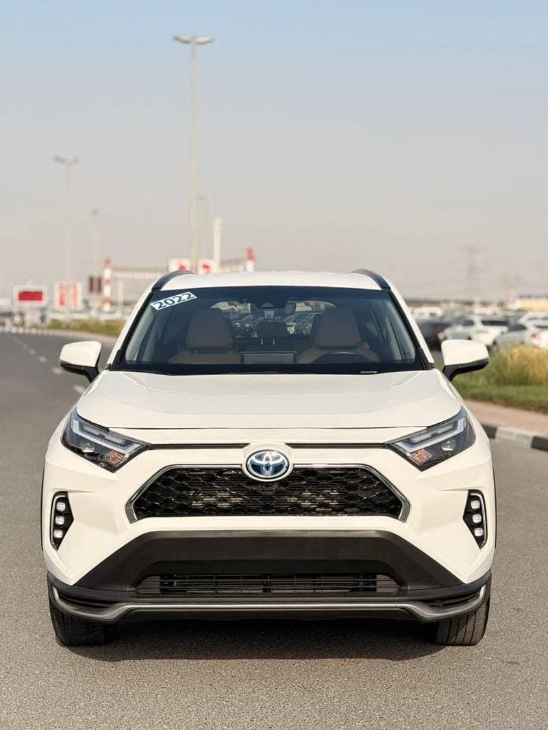 2022 Toyota RAV4 XLE HEV thumbnail 2