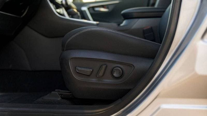 2024 Toyota RAV4 VX thumbnail 8
