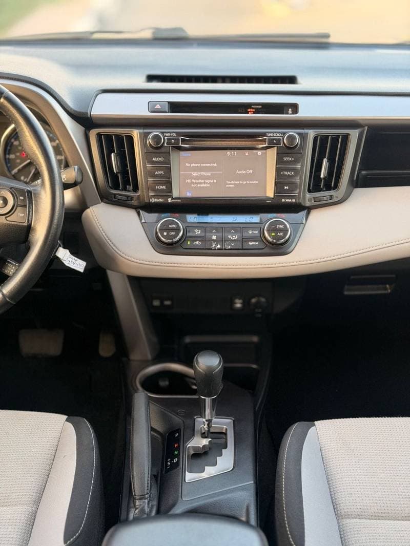 2016 Toyota RAV4 EXR thumbnail 5