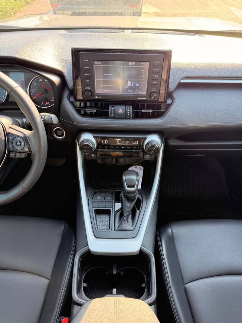 2022 Toyota RAV4 XLE thumbnail 7