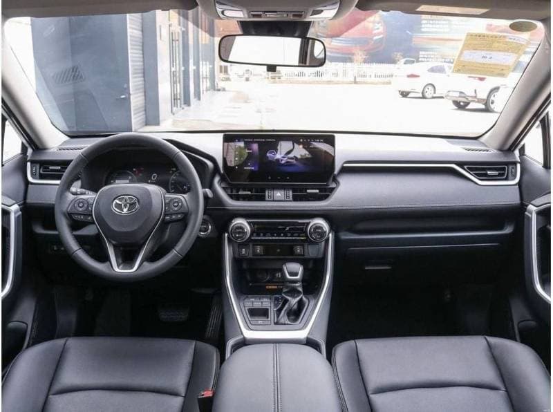 2025 Toyota RAV4 LTD HEV thumbnail 5
