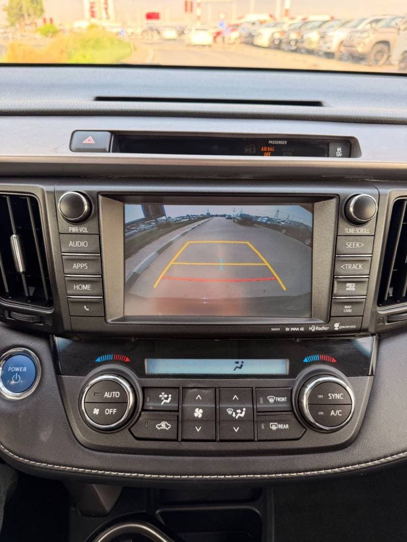 2016 Toyota RAV4 VXR thumbnail 8
