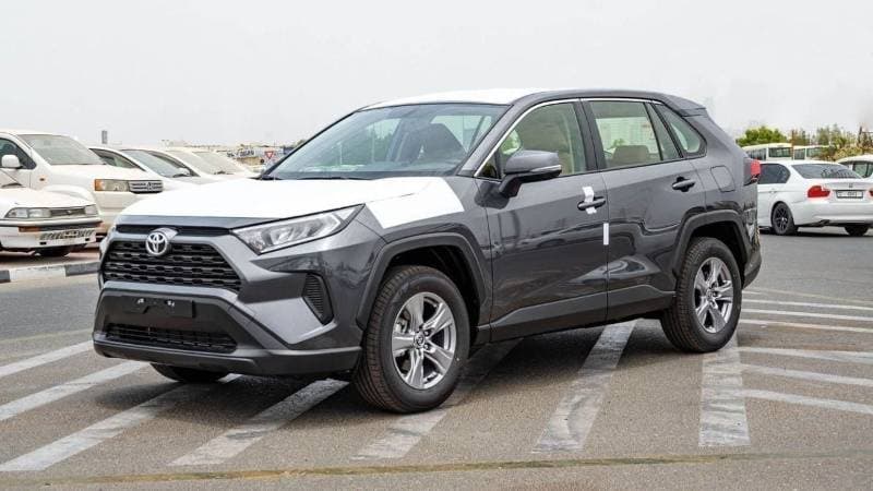 2024 Toyota RAV4 LE thumbnail 3