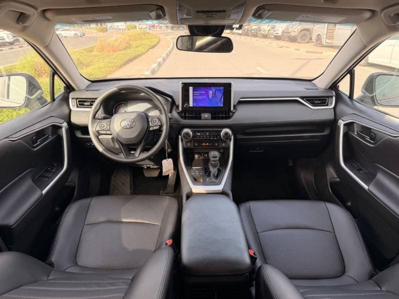 2024 Toyota RAV4 LE thumbnail 5