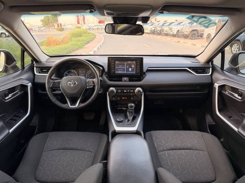 2022 Toyota RAV4 XLE HEV thumbnail 5