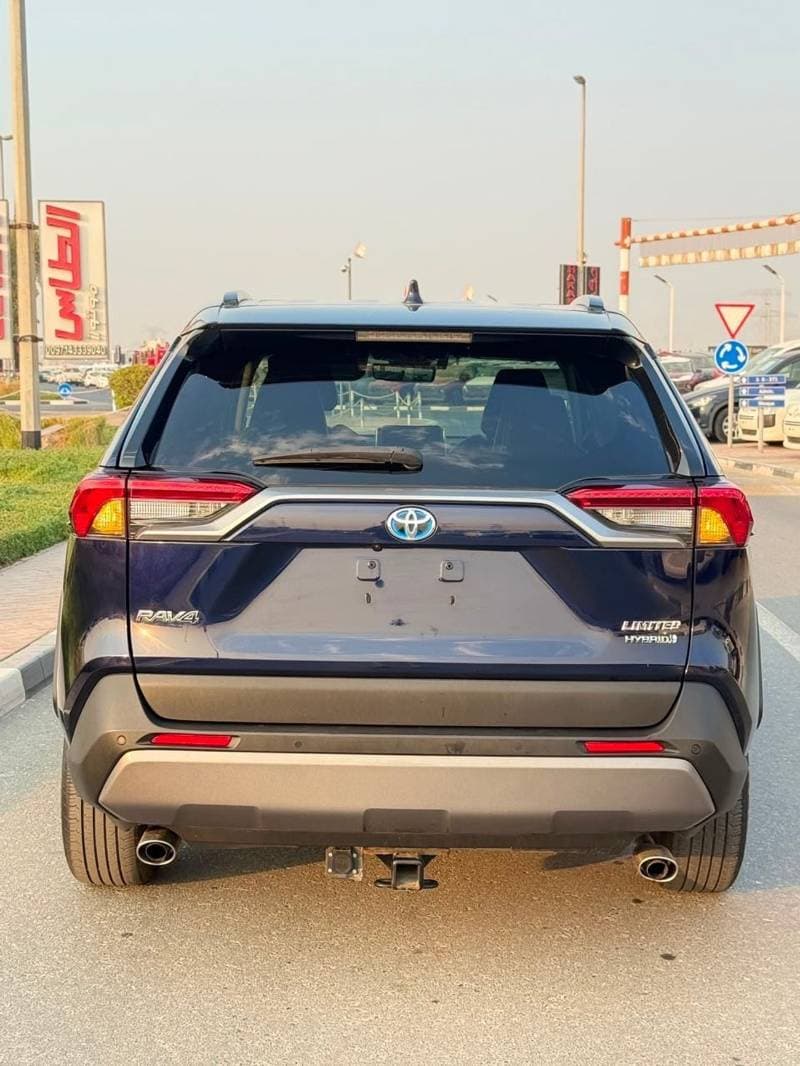2021 Toyota RAV4 LTD HEV thumbnail 7