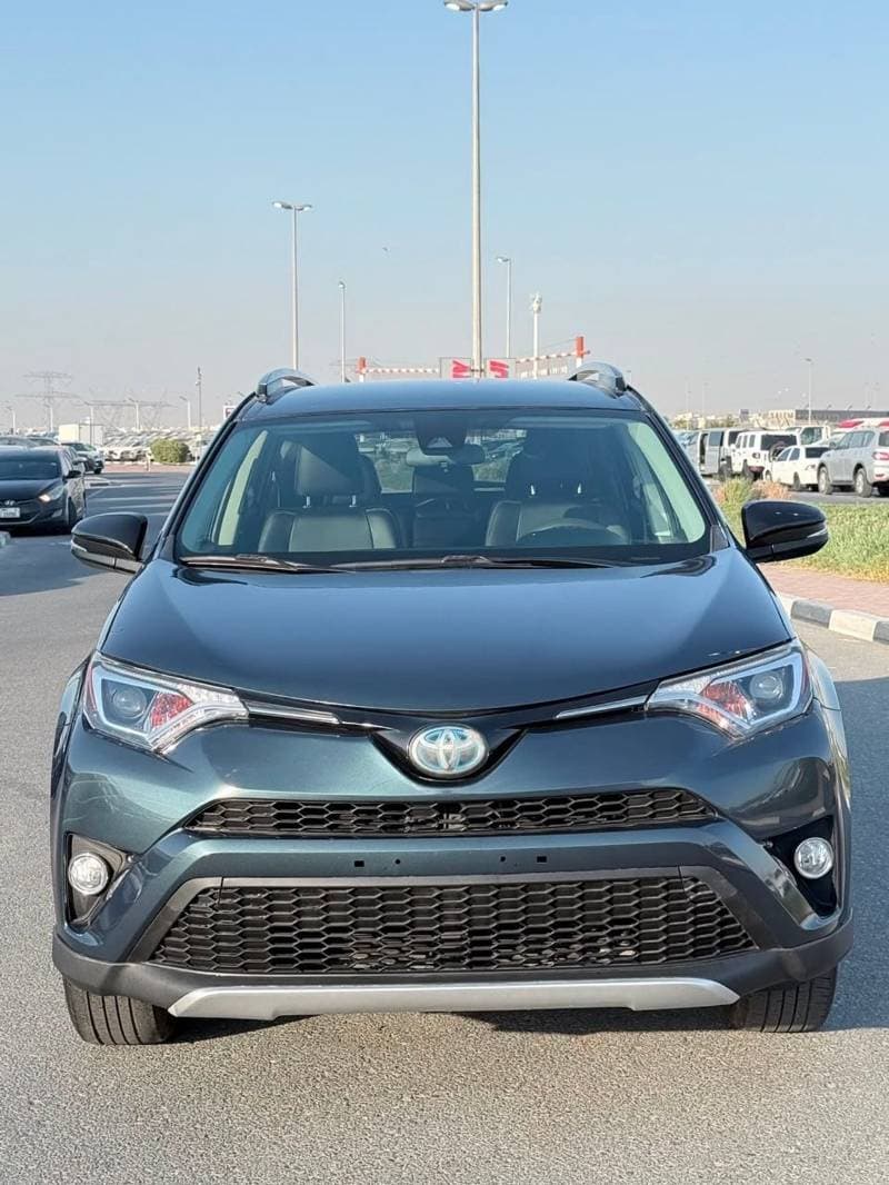 2018 Toyota RAV4 thumbnail 2