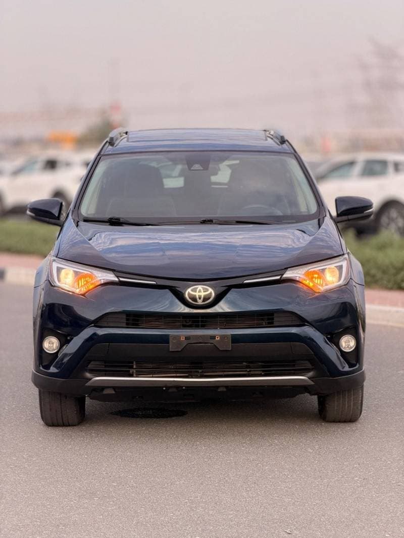2017 Toyota RAV4 thumbnail 2